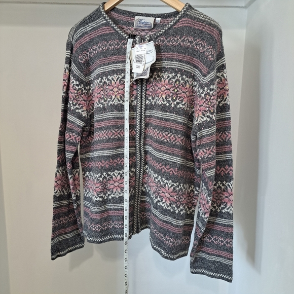 Sears | vintage Pink, grey & white with front sequins zip up sweater - Picture 9 of 10